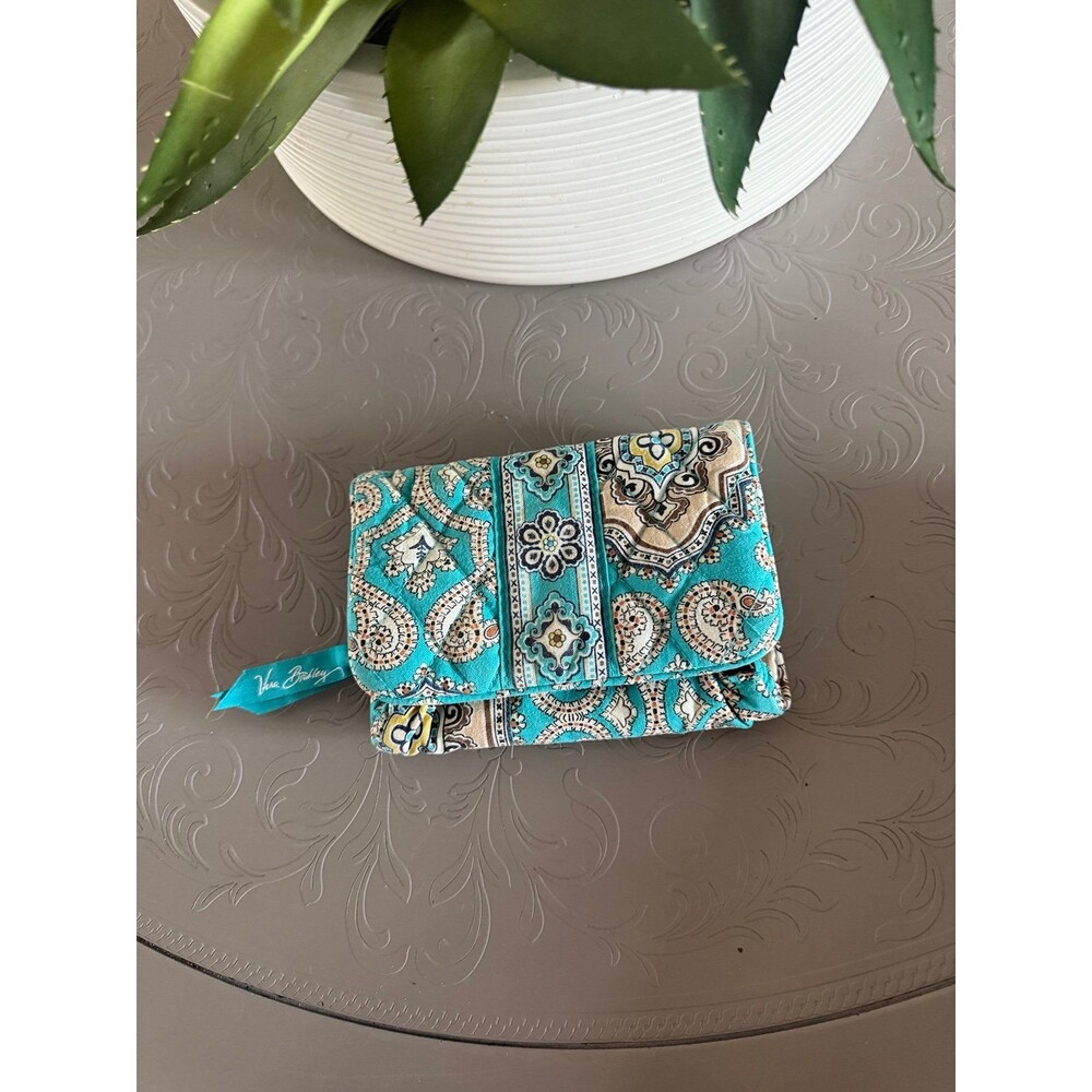 Vera Bradley Totally Turq Compact Wallet Lightweight Retired Pattern